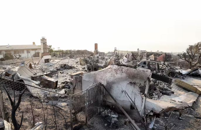 Voici les vedettes affectées par les incendies à Los Angeles 7 Voici les vedettes affectées par les incendies à Los Angeles Capture decran 2025 01 13 125455 Voici les vedettes affectées par les incendies à Los Angeles