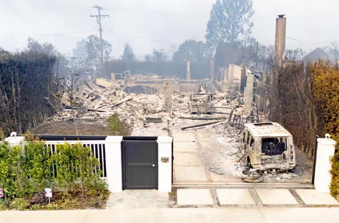 Voici les vedettes affectées par les incendies à Los Angeles 6 Voici les vedettes affectées par les incendies à Los Angeles Capture decran 2025 01 13 125518 Voici les vedettes affectées par les incendies à Los Angeles