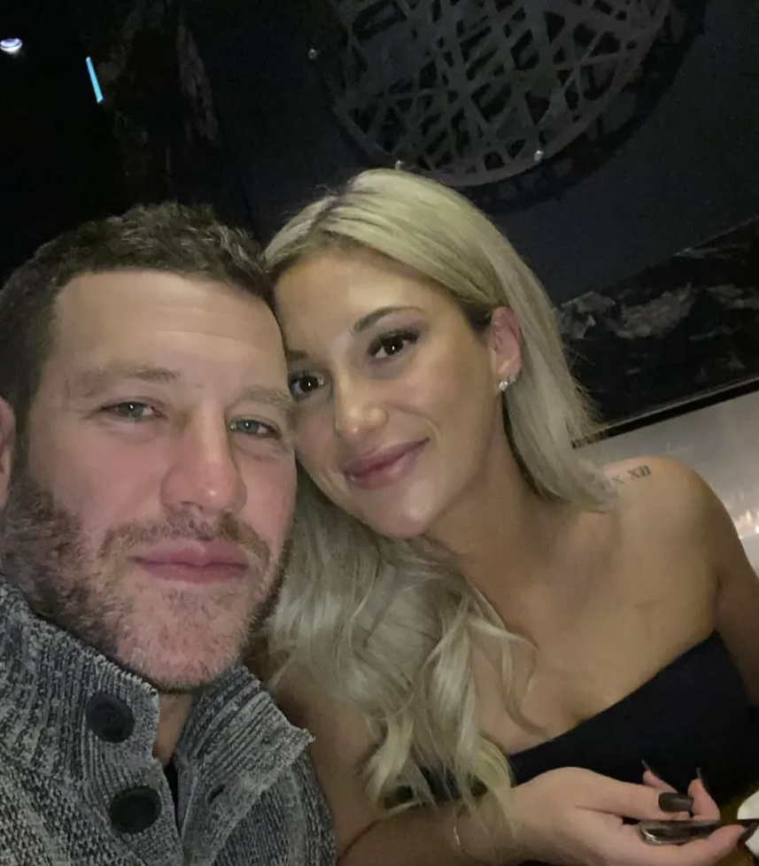 L'ancien conjoint de Maripier Morin est en couple : voici qui partage la vie de Brandon Prust 2 L'ancien conjoint de Maripier Morin est en couple : voici qui partage la vie de Brandon Prust Capture decran 2025 01 17 184538 L'ancien conjoint de Maripier Morin est en couple : voici qui partage la vie de Brandon Prust