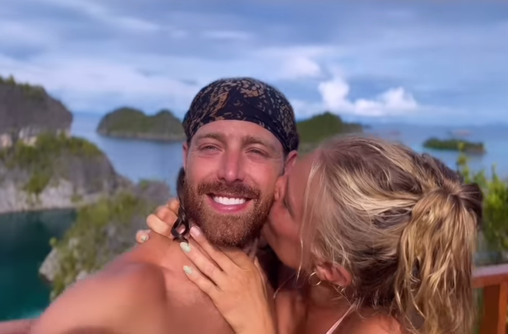 Capture decran 2025 01 20 125258 Voici l'amoureuse de Jonathan Roy en dix magnifiques photos