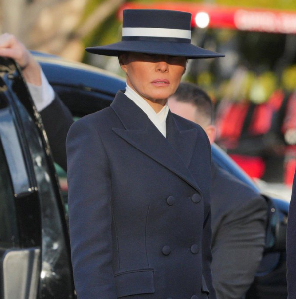 Capture decran 2025 01 20 144009 Melania Trump éblouit avec sa tenue pour l'assermentation de Donald Trump, les internautes réagissent vivement