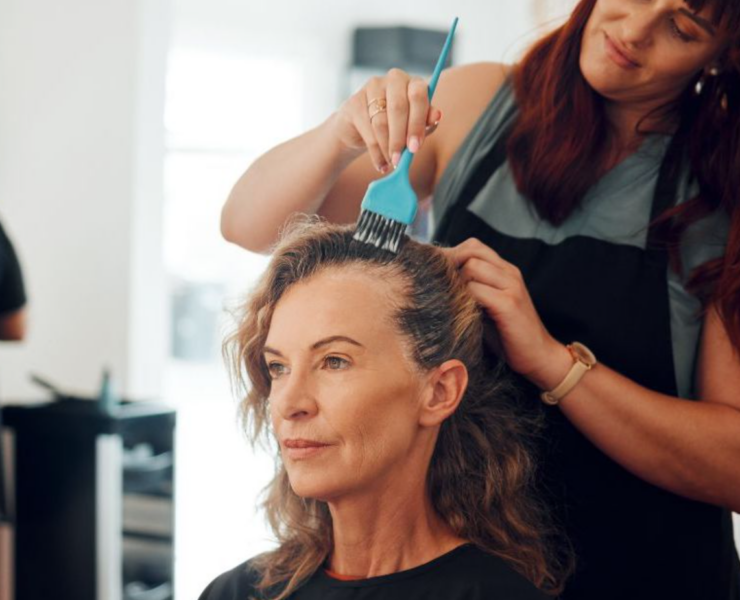 Capture decran 2025 01 22 150159 Coupe de cheveux 60 ans : voici la pire coloration “mémérisante”, à éviter selon un coiffeur
