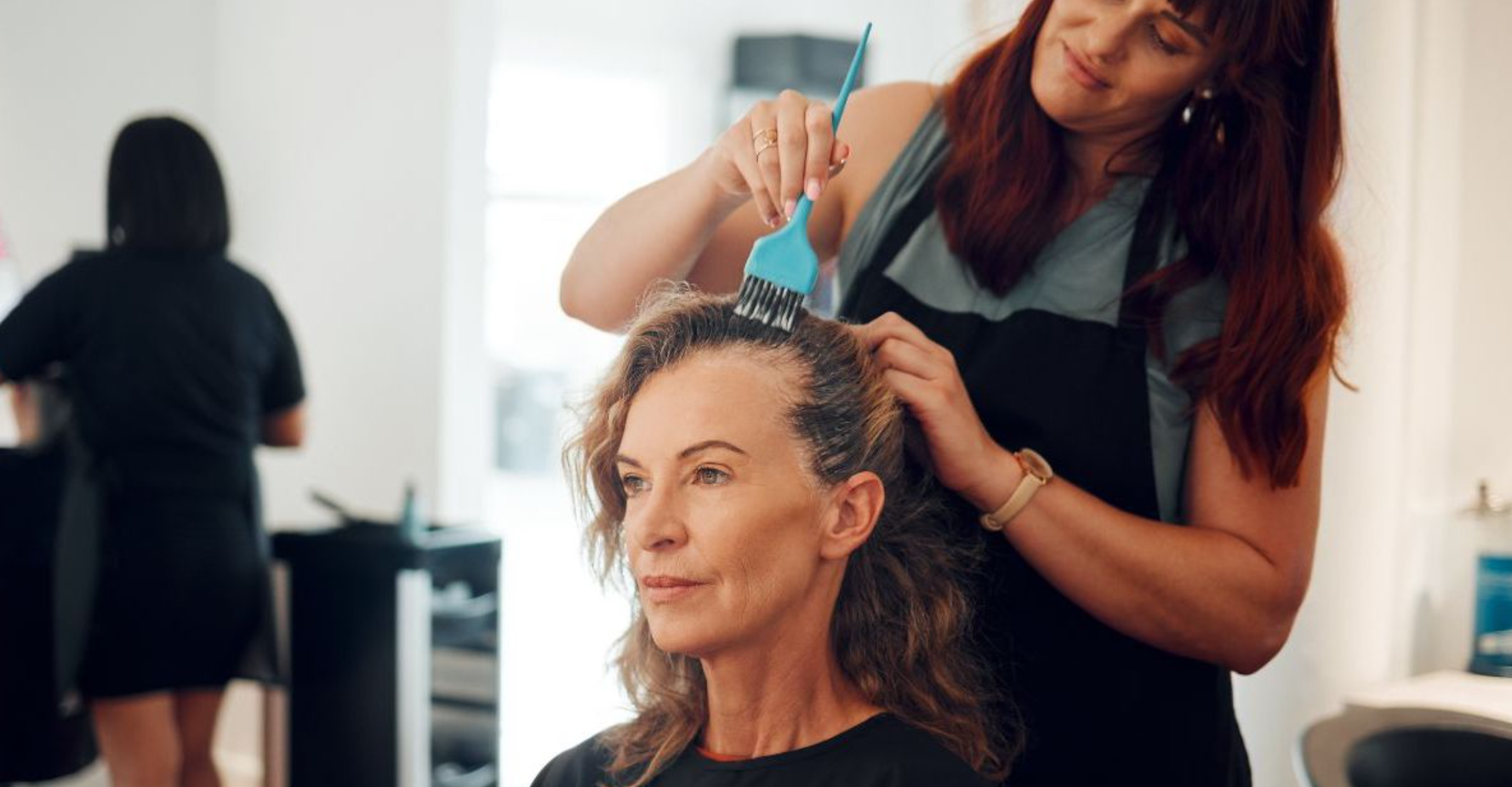 Coupe de cheveux 60 ans : voici la pire coloration “mémérisante”, à éviter selon un coiffeur 2 Coupe de cheveux 60 ans : voici la pire coloration “mémérisante”, à éviter selon un coiffeur Capture decran 2025 01 22 150159 Coupe de cheveux 60 ans : voici la pire coloration “mémérisante”, à éviter selon un coiffeur