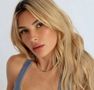 Capture decran 2025 01 27 130405 L’influenceuse Elisabeth Rioux répond à une critique : « Je gagne ton salaire annuel en 5 minutes »