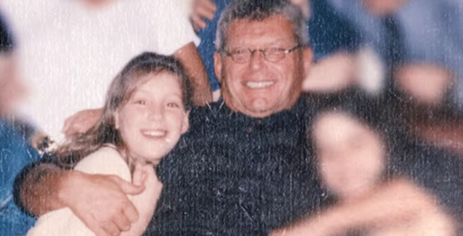 La fille de Mom s’exprime pour la première fois sur son lien avec son père 2 La fille de Mom s’exprime pour la première fois sur son lien avec son père Capture decran 2025 01 28 134613 La fille de Mom s’exprime pour la première fois sur son lien avec son père