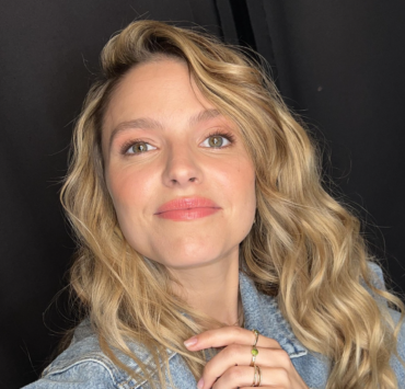 Sarah-Jeanne Labrosse dévoile les douleurs cachées derrière sa séance photo! 4 Sarah-Jeanne Labrosse dévoile les douleurs cachées derrière sa séance photo! Capture decran le 2025 01 15 a 12.29.58 e1736962244260 Sarah-Jeanne Labrosse dévoile les douleurs cachées derrière sa séance photo!