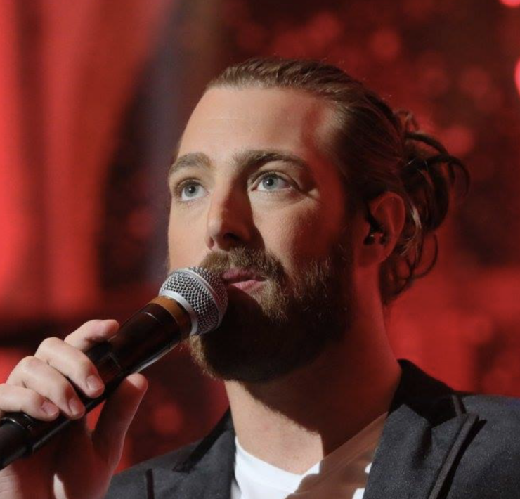 Capture decran le 2025 01 20 a 13.19.45 e1737397245335 L&rsquo;amoureuse de Jonathan Roy d&eacute;voil&eacute;e des clich&eacute;s magnifiques