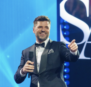 Capture decran le 2025 01 27 a 09.31.30 e1737988343739 Controverse à Star Académie : Marc Dupré critiqué pour son numéro de dimanche