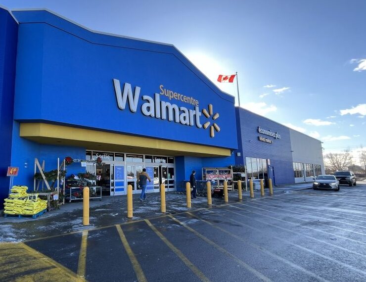 Walmart Montreal Jan 4 2023 Martin Daigle 2 1024x576 1 e1737065916256 Un client humilie et filme une employée d'un Walmart à Montréal car elle ne parle pas anglais