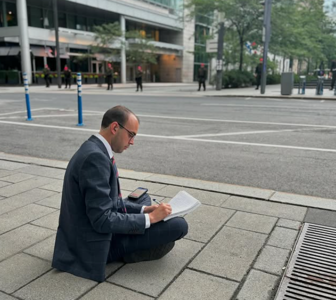 simon 3 Simon Gamache-Fortin, journaliste à LCN, a connu un important changement dans sa vie personnelle.