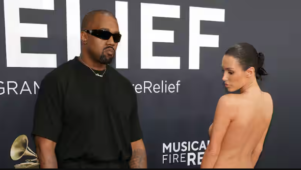 Capture décembre 2025 02 05 105822 Kanye West applaudit Bianca Censori pour avoir «éclipsé les Grammys» en se dévoilant