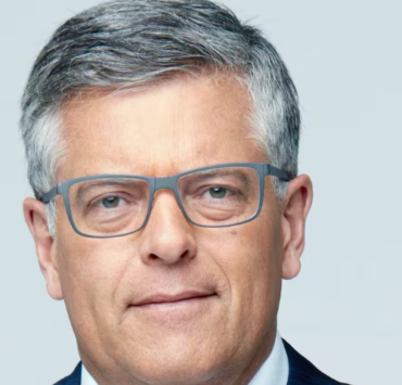 Découvrez quatre magnifiques photos de Paul Larocque de LCN avec sa conjointe 2 Découvrez quatre magnifiques photos de Paul Larocque de LCN avec sa conjointe Capture decran 2025 02 09 132014 Découvrez quatre magnifiques photos de Paul Larocque de LCN avec sa conjointe