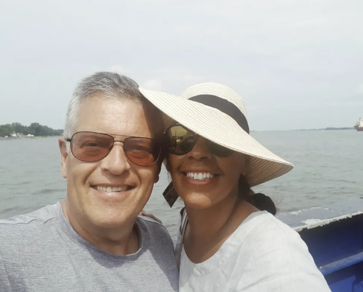 Découvrez quatre magnifiques photos de Paul Larocque de LCN avec sa conjointe 2 Découvrez quatre magnifiques photos de Paul Larocque de LCN avec sa conjointe Capture decran 2025 02 09 132027 Découvrez quatre magnifiques photos de Paul Larocque de LCN avec sa conjointe