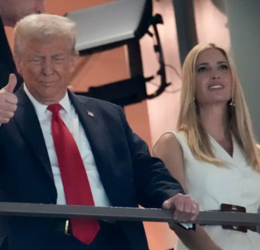 La tenue d'Ivanka Trump fait sensation pendant le Super Bowl 3 La tenue d'Ivanka Trump fait sensation pendant le Super Bowl Capture decran 2025 02 10 085355 La tenue d'Ivanka Trump fait sensation pendant le Super Bowl