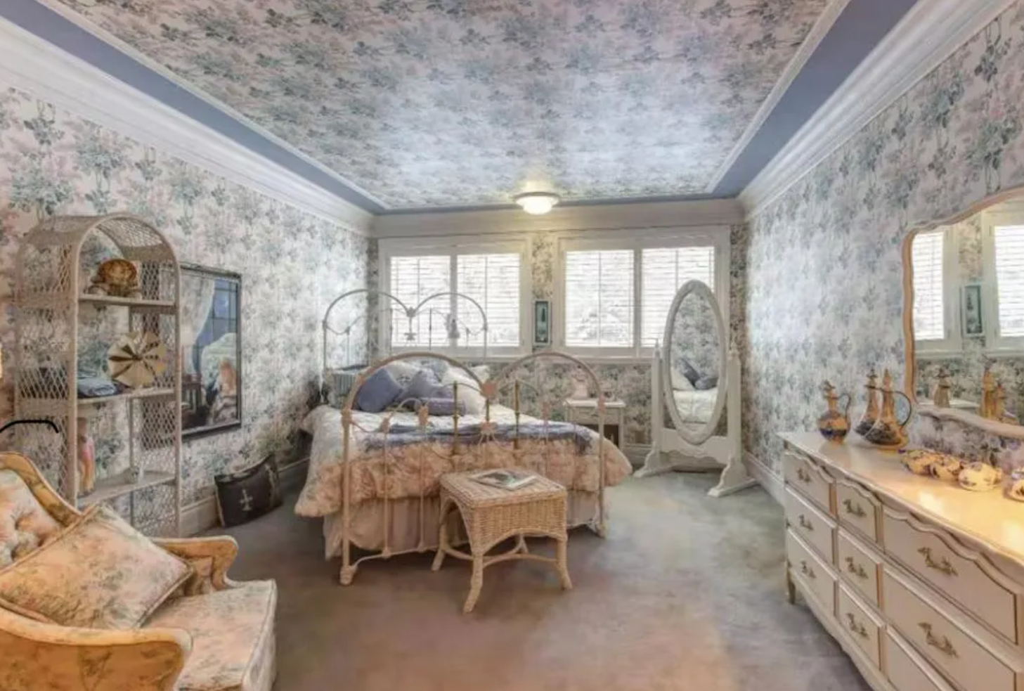 Découverte de la somptueuse demeure de Michèle Richard à Saint-Sauveur 8 Découverte de la somptueuse demeure de Michèle Richard à Saint-Sauveur Capture decran 2025 02 16 125415 Découverte de la somptueuse demeure de Michèle Richard à Saint-Sauveur