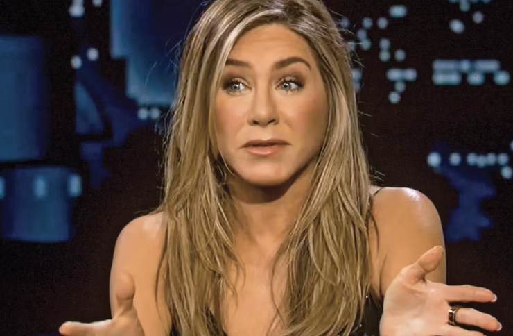 Capture decran 2025 02 18 063323 Jennifer Aniston à Angelina Jolie Avant sa Rupture avec Brad Pitt : "J'espère que vous passerez un très bon moment"