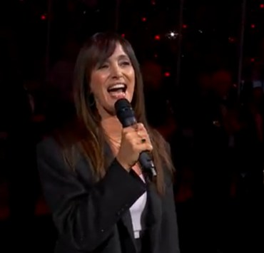 Chantal Kreviazuk modifie les paroles de l’hymne national canadien en réaction à Donald Trump 4 Chantal Kreviazuk modifie les paroles de l’hymne national canadien en réaction à Donald Trump Capture decran 2025 02 21 090656 Chantal Kreviazuk modifie les paroles de l’hymne national canadien en réaction à Donald Trump