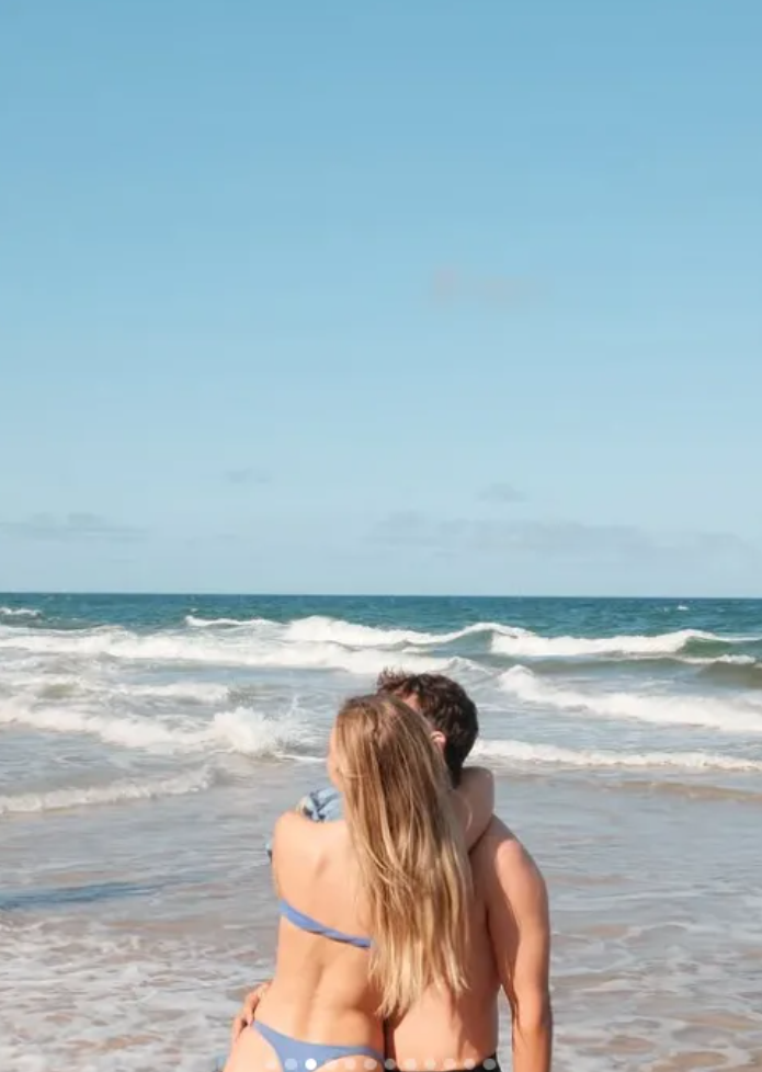 Capture decran 2025 02 23 113900 Ludivine Reding charme ses fans avec un haut audacieux et elle est à couper le souffle