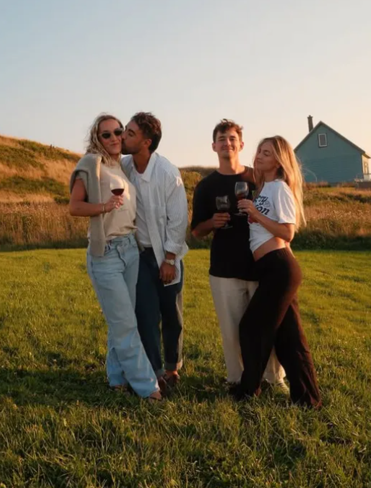 Capture decran 2025 02 23 113905 Ludivine Reding charme ses fans avec un haut audacieux et elle est à couper le souffle