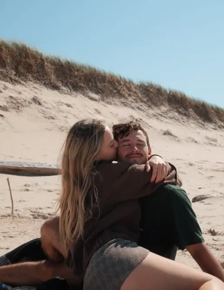 Capture decran 2025 02 23 113910 Ludivine Reding charme ses fans avec un haut audacieux et elle est à couper le souffle