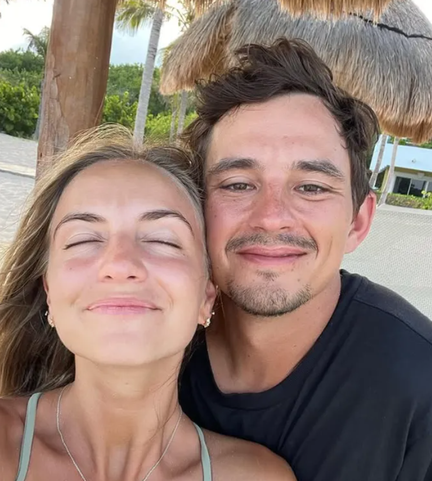 Capture decran 2025 02 23 113916 Ludivine Reding charme ses fans avec un haut audacieux et elle est à couper le souffle