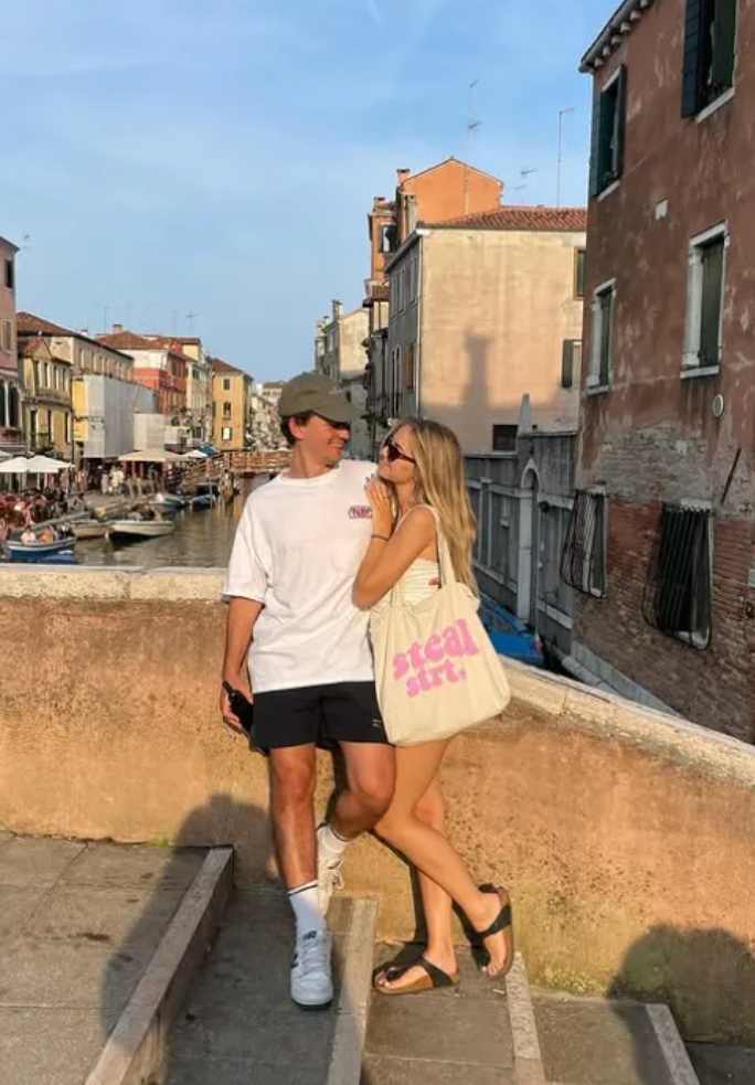 Capture decran 2025 02 23 113929 Ludivine Reding charme ses fans avec un haut audacieux et elle est à couper le souffle