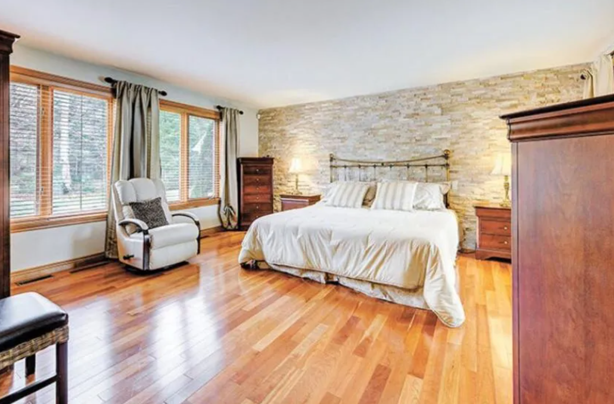 Capture decran 2025 02 24 103411 Voici les luxueuses maisons de Marc-Édouard Vlasic, le conjoint de Frédérique Guay de TVA Sports