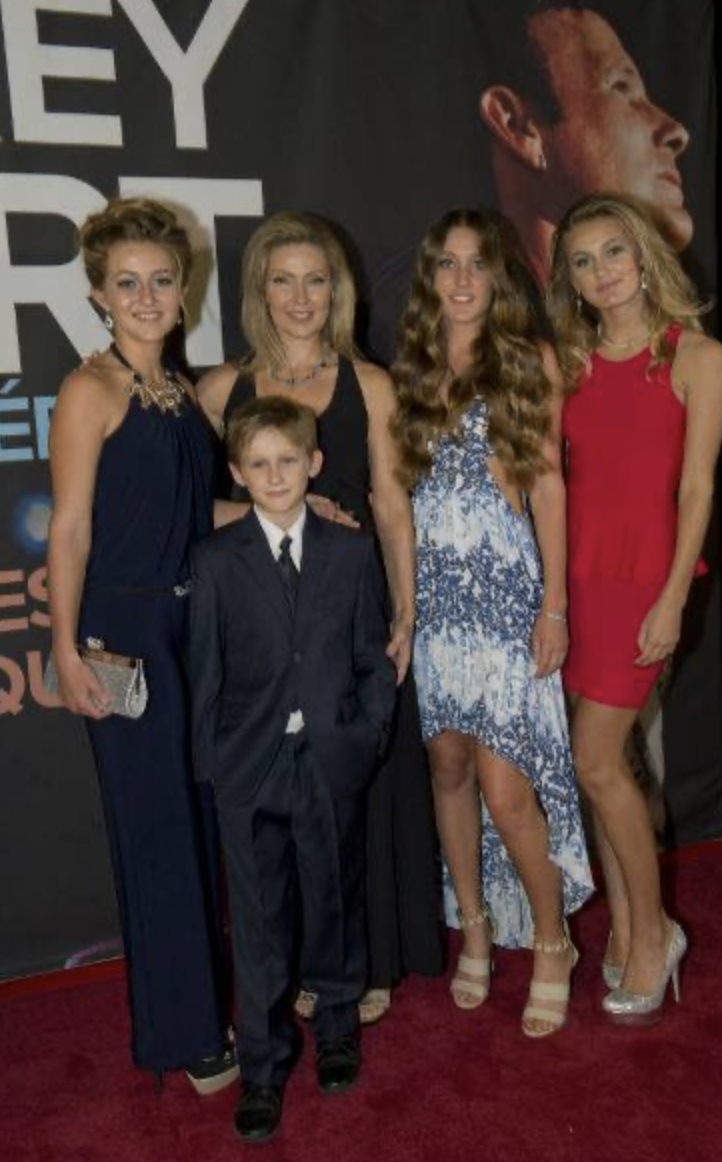 Capture decran le 2025 02 06 a 09.04.08 Julie Masse et Corey Hart : voici à quoi ressemble leur fils aujourd’hui !