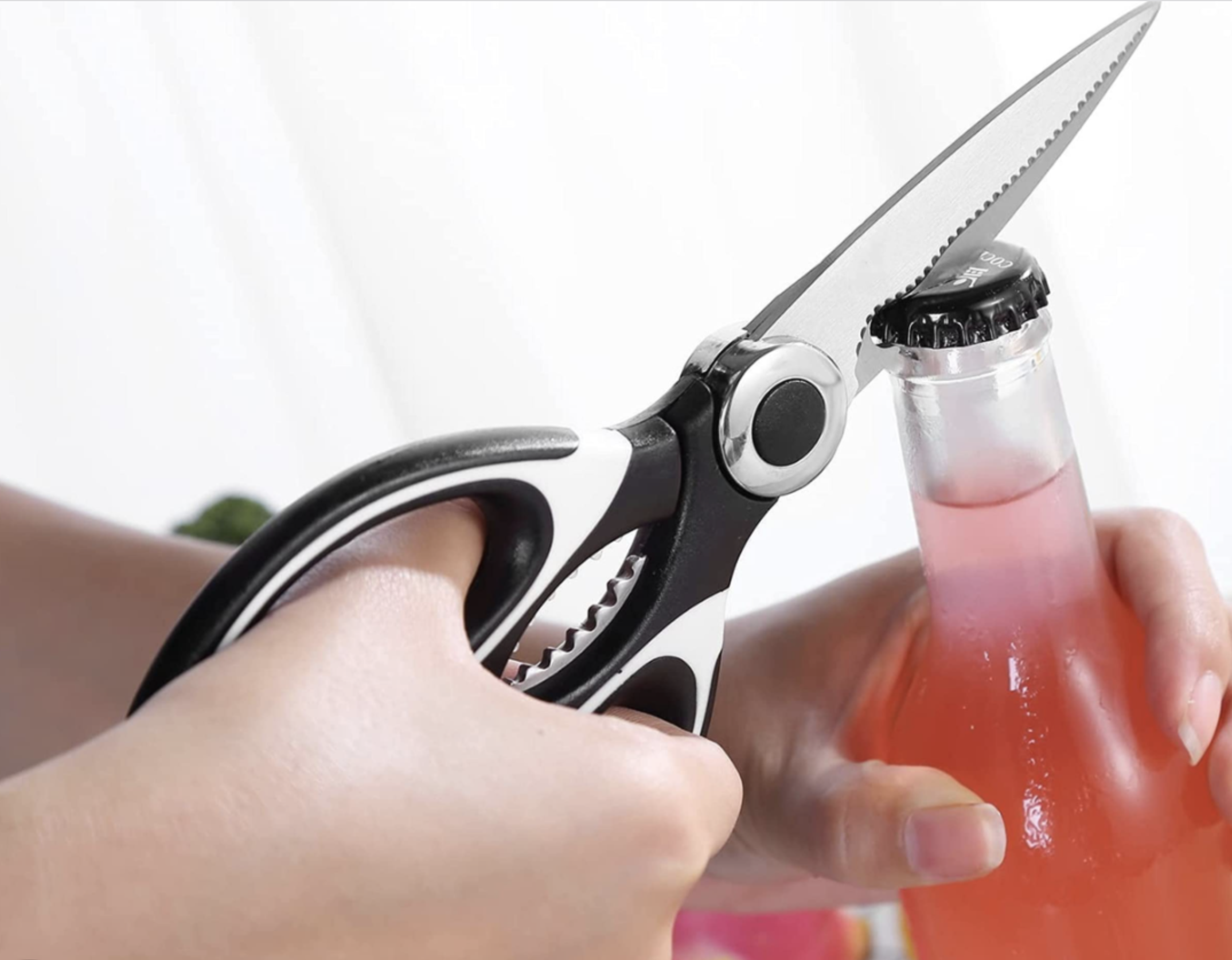 À quoi sert vraiment la partie centrale des ciseaux ? 2 À quoi sert vraiment la partie centrale des ciseaux ? Capture decran le 2025 02 07 a 12.29.27 À quoi sert vraiment la partie centrale des ciseaux ?