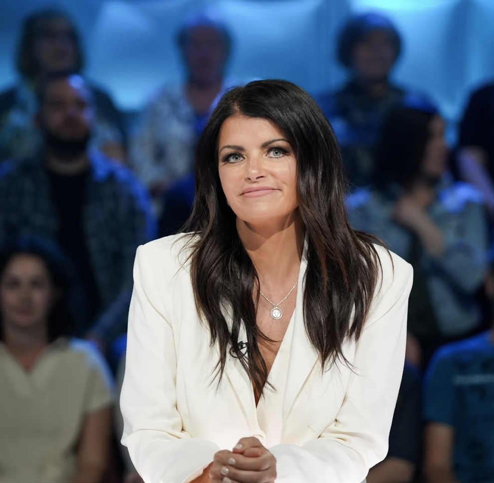 Cette humoriste et chroniqueuse sera la vedette d’En direct de l’univers 3 Cette humoriste et chroniqueuse sera la vedette d’En direct de l’univers Capture decran le 2025 02 16 a 13.32.10 Cette humoriste et chroniqueuse sera la vedette d’En direct de l’univers