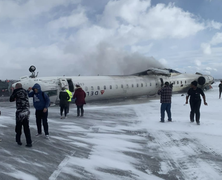 Capture decran le 2025 02 17 a 17.15.53 e1739830596127 Choc à Toronto : un avion viens de s'écraser
