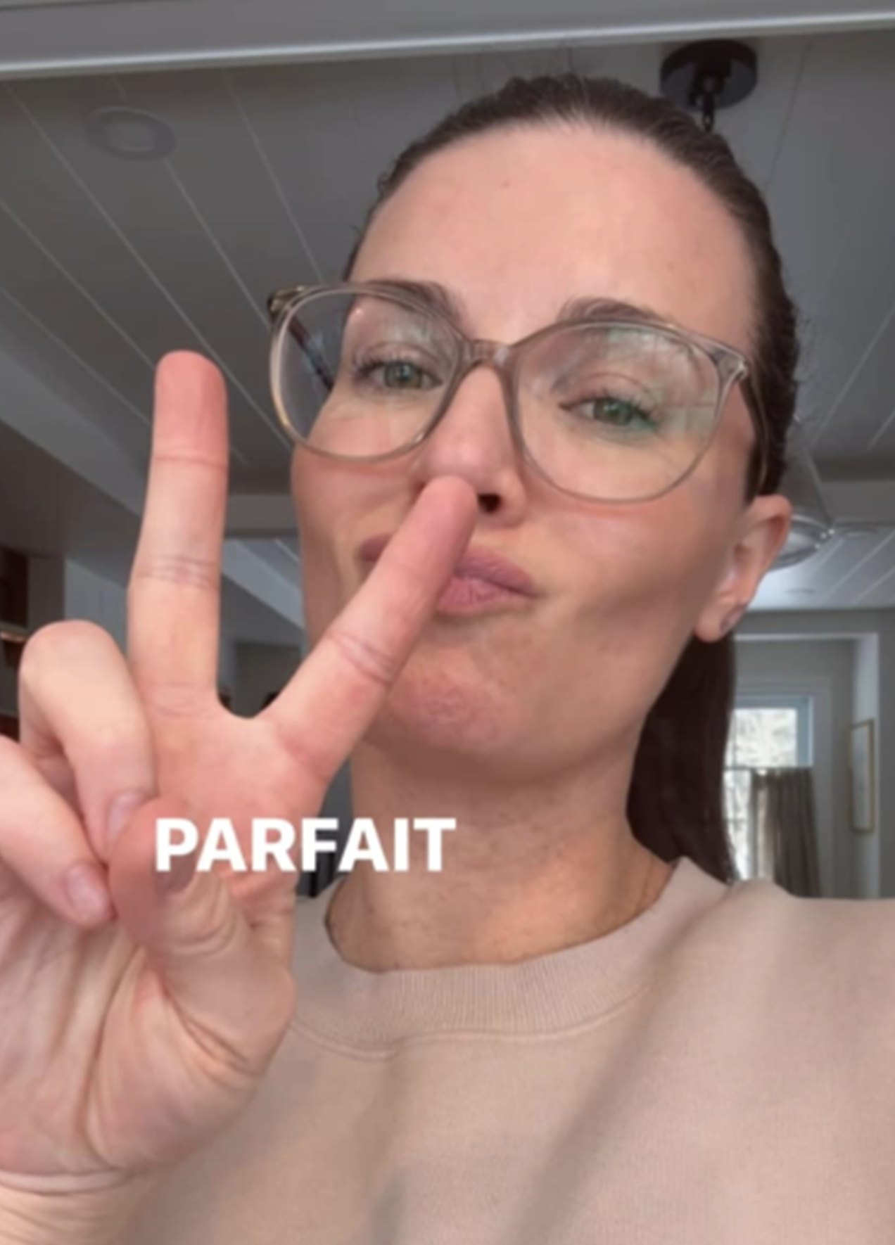 Marie-Eve Janvier dévoile son lavabo débordant de vaisselle et tous les parents peuvent s’y reconnaître ! 3 Marie-Eve Janvier dévoile son lavabo débordant de vaisselle et tous les parents peuvent s’y reconnaître ! Capture decran le 2025 02 24 a 13.29.04 Marie-Eve Janvier dévoile son lavabo débordant de vaisselle et tous les parents peuvent s’y reconnaître !