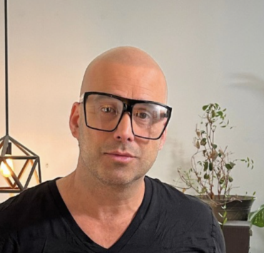 Après sa rupture, Daniel Corbin confirme être de nouveau en couple ! 4 Après sa rupture, Daniel Corbin confirme être de nouveau en couple ! Capture decran le 2025 02 25 a 19.03.48 e1740528300696 Après sa rupture, Daniel Corbin confirme être de nouveau en couple !