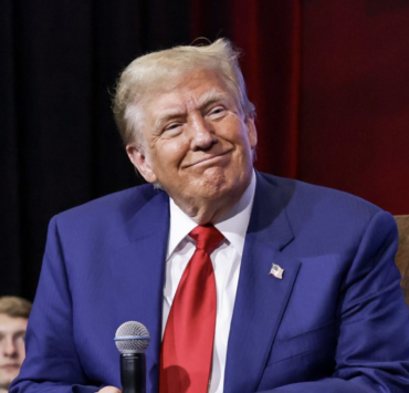 Donald Trump choque le public avec une vidéo troublante de son second mandat 4 Donald Trump choque le public avec une vidéo troublante de son second mandat Capture decran le 2025 02 26 a 12.34.52 Donald Trump choque le public avec une vidéo troublante de son second mandat