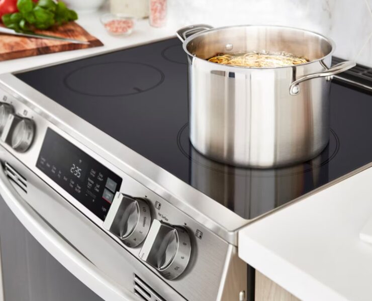 Cuisiniere Comment redonner à votre plaque à induction une brillance comme neuve