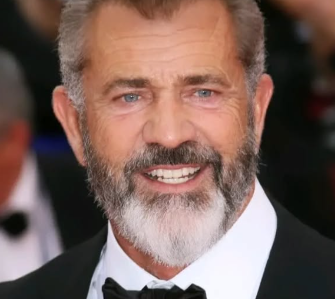 mel Mel Gibson livre une déclaration percutante à propos de la visite de Donald Trump à Los Angeles.
