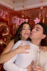 william 6 William Cloutier révèle qu’il est actuellement aux urgences pour un problème de santé.