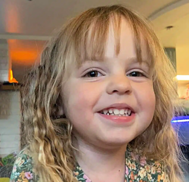 Dernière photo d’une grand-mère et de sa petite-fille, prise quelques instants avant la tragédie 3 Dernière photo d’une grand-mère et de sa petite-fille, prise quelques instants avant la tragédie Capture decran 2025 03 01 062932 Dernière photo d’une grand-mère et de sa petite-fille, prise quelques instants avant la tragédie