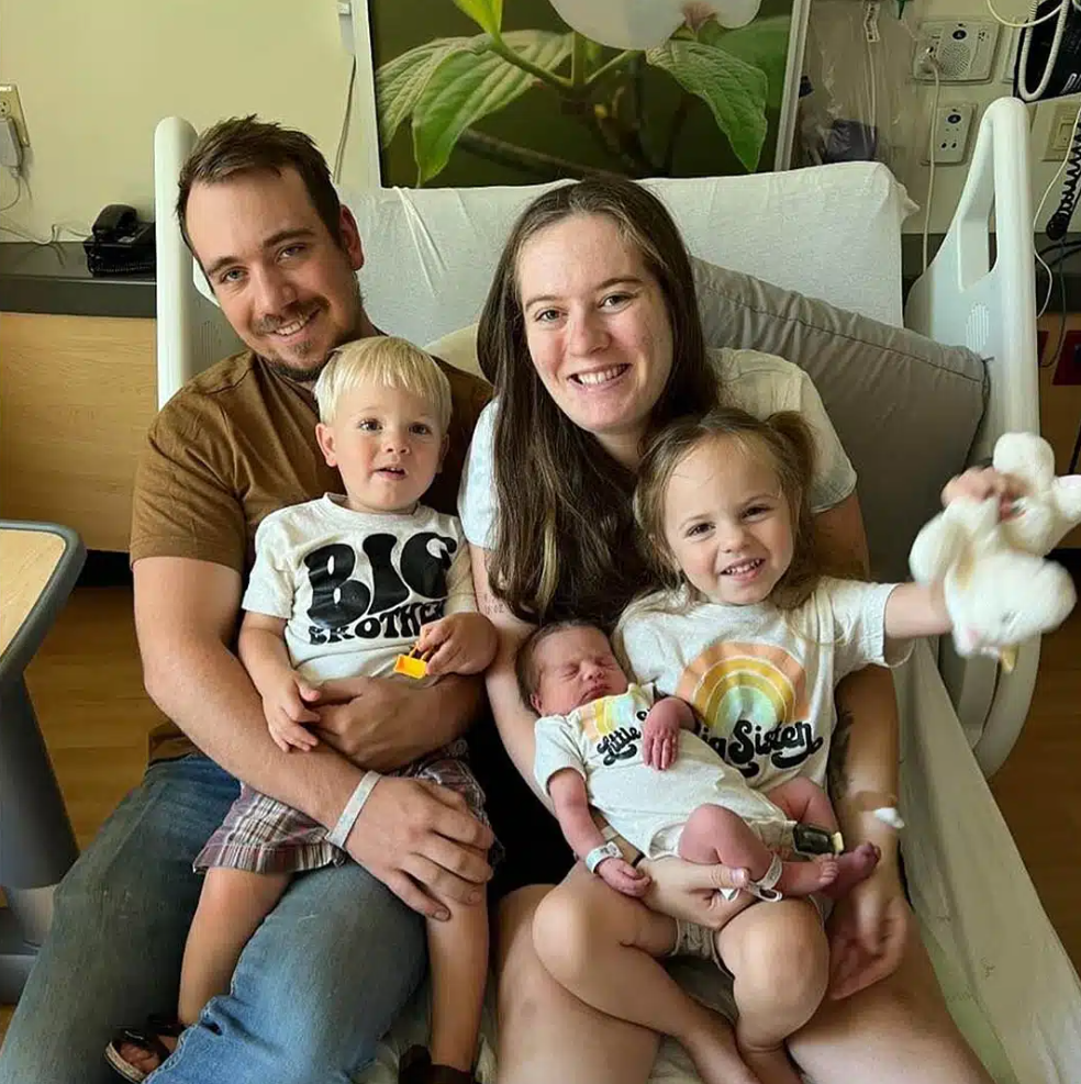 Dernière photo d’une grand-mère et de sa petite-fille, prise quelques instants avant la tragédie 2 Dernière photo d’une grand-mère et de sa petite-fille, prise quelques instants avant la tragédie Capture decran 2025 03 01 062956 Dernière photo d’une grand-mère et de sa petite-fille, prise quelques instants avant la tragédie