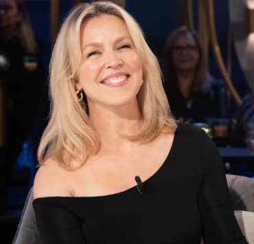 Julie Bélanger éblouit avec son interprétation surprise à En direct de l’univers 3 Julie Bélanger éblouit avec son interprétation surprise à En direct de l’univers Capture decran 2025 03 02 135748 Julie Bélanger éblouit avec son interprétation surprise à En direct de l’univers