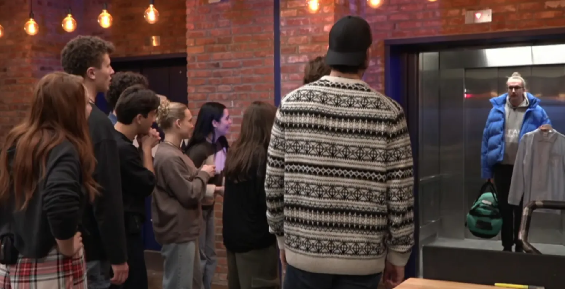 Mathieu Dufour ciblé par une téléspectatrice et il lui répond avec brio 3 Mathieu Dufour ciblé par une téléspectatrice et il lui répond avec brio Capture decran 2025 03 03 160007 Mathieu Dufour ciblé par une téléspectatrice et il lui répond avec brio