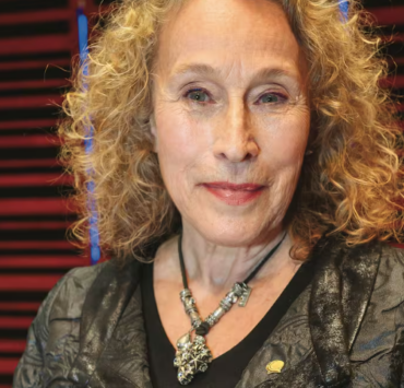 Voici pourquoi Marie Tifo apparaissait en fauteuil roulant à «En direct de l'univers» 3 Voici pourquoi Marie Tifo apparaissait en fauteuil roulant à «En direct de l'univers» Capture decran 2025 03 24 124658 Voici pourquoi Marie Tifo apparaissait en fauteuil roulant à «En direct de l'univers»