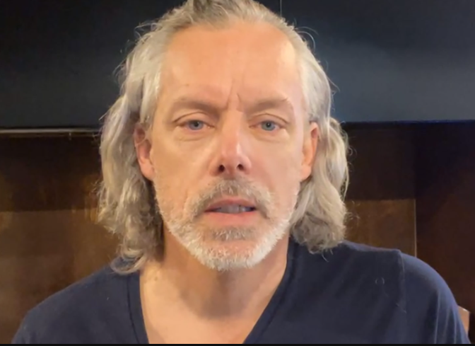François Lambert surpris dans sa chambre d’évincé par ce chef d’antenne 1 François Lambert surpris dans sa chambre d’évincé par ce chef d’antenne Capture decran 2025 03 24 181136 François Lambert surpris dans sa chambre d’évincé par ce chef d’antenne