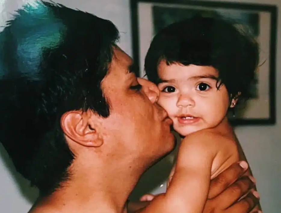 Elle a offert un organe à son célèbre mari… et a payé le prix fort 4 Elle a offert un organe à son célèbre mari… et a payé le prix fort Capture decran 2025 03 25 123354 Elle a offert un organe à son célèbre mari… et a payé le prix fort