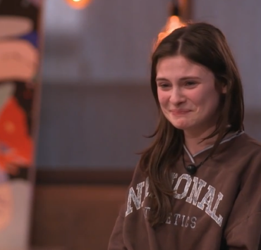 En larmes, Mia offre une performance bouleversante dédiée à sa meilleure amie décédée 3 En larmes, Mia offre une performance bouleversante dédiée à sa meilleure amie décédée Capture decran 2025 03 26 150323 En larmes, Mia offre une performance bouleversante dédiée à sa meilleure amie décédée