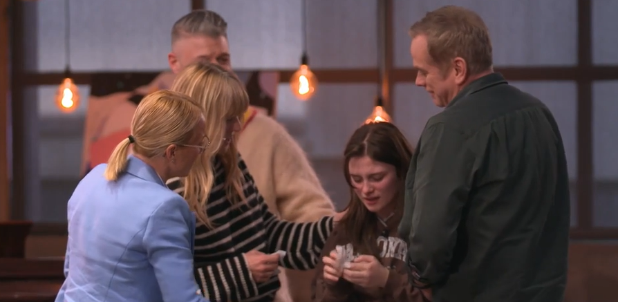 En larmes, Mia offre une performance bouleversante dédiée à sa meilleure amie décédée 3 En larmes, Mia offre une performance bouleversante dédiée à sa meilleure amie décédée Capture decran 2025 03 26 150357 En larmes, Mia offre une performance bouleversante dédiée à sa meilleure amie décédée