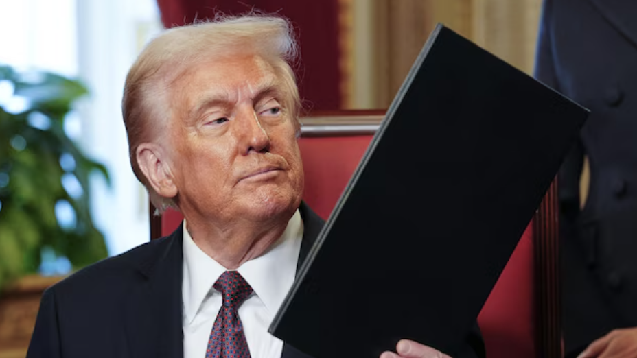 Donald Trump frappe fort avec une nouvelle annonce choc sur les tarifs douaniers 1 Donald Trump frappe fort avec une nouvelle annonce choc sur les tarifs douaniers Capture decran 2025 03 26 204156 Donald Trump frappe fort avec une nouvelle annonce choc sur les tarifs douaniers