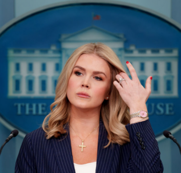 Karoline Leavitt livre un des échanges les plus houleux de sa carrière devant la presse 3 Karoline Leavitt livre un des échanges les plus houleux de sa carrière devant la presse Capture decran 2025 03 26 211424 Karoline Leavitt livre un des échanges les plus houleux de sa carrière devant la presse