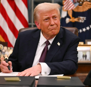 Trump approuve un décret explosif qui pourrait bouleverser les prochaines élections 3 Trump approuve un décret explosif qui pourrait bouleverser les prochaines élections Capture decran 2025 03 27 143209 Trump approuve un décret explosif qui pourrait bouleverser les prochaines élections