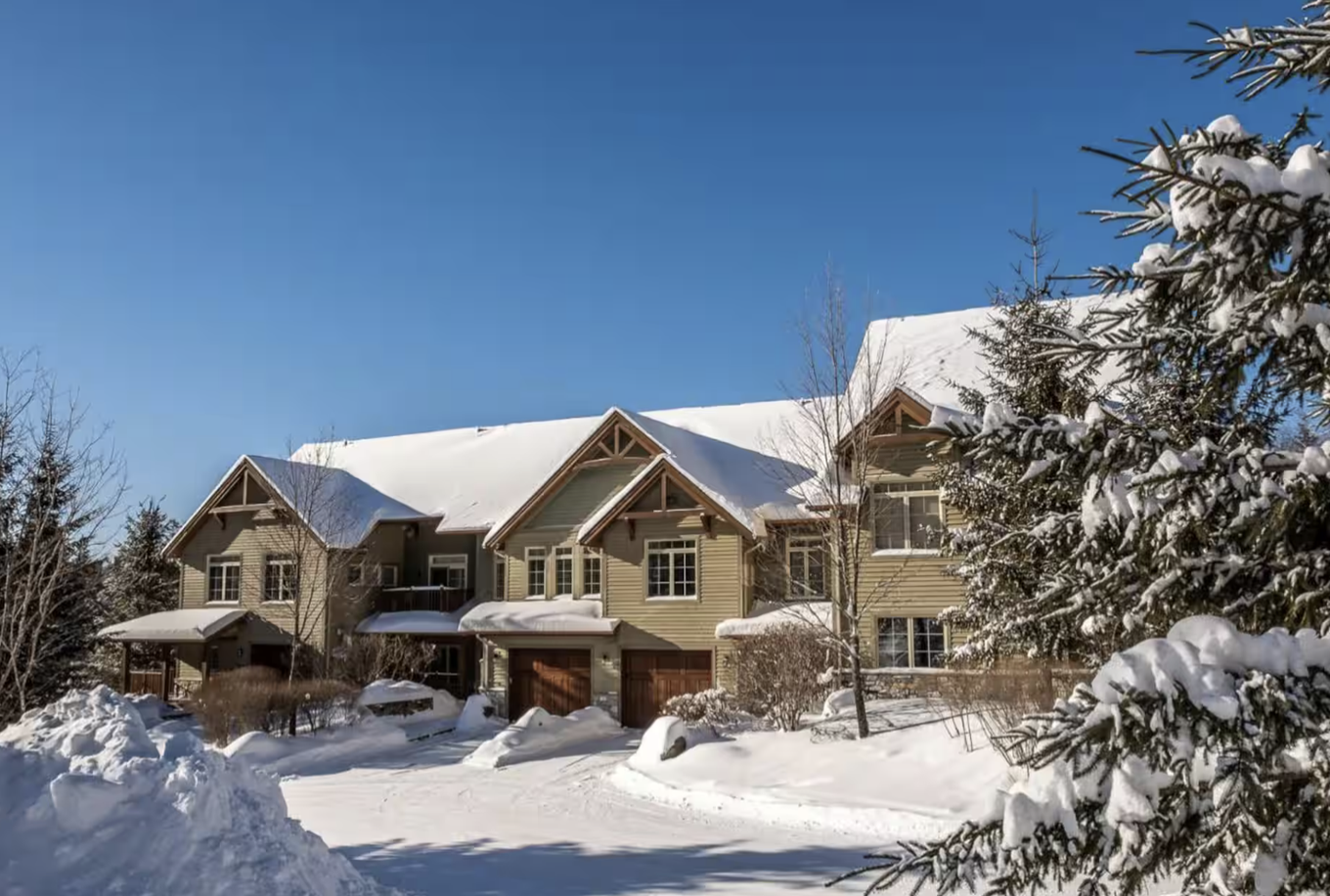 Mitsou Gélinas et Iohann Martin vendent leur maison en surenchère 2 Mitsou Gélinas et Iohann Martin vendent leur maison en surenchère Capture decran le 2025 03 21 a 09.40.10 Mitsou Gélinas et Iohann Martin vendent leur maison en surenchère